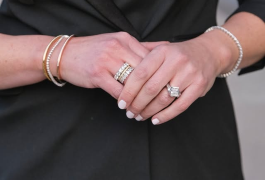 Diamond Bands: The Perfect Gift for Life's Sparkling Moments