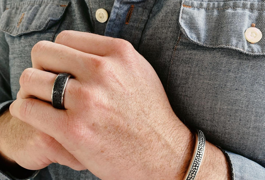 Tips on Building Your Perfect Men's Wedding Band