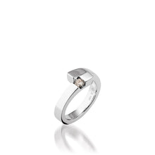Load image into Gallery viewer, Women&#39;s 14 karat White Gold Pivot Diamond Ring
