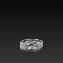 Load image into Gallery viewer, Men's Flat Twist Damascus Steel and 14 karat Rose Gold Aries Band