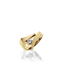 Load image into Gallery viewer, Women's 14 karat Yellow Gold Oyster Diamond Ring