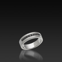 Load image into Gallery viewer, Men's 14 karat White Gold Delicia Black Diamond Band