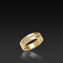 Load image into Gallery viewer, Men's 18 karat yellow gold Delicia Diamond Band