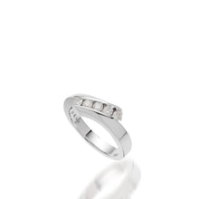 Load image into Gallery viewer, Women&#39;s 14 karat white gold Boundless Diamond Ring

