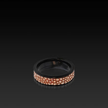 Load image into Gallery viewer, Matrix Wedding Band