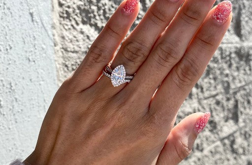 Elegant ring - VENUS TEARS - Wedding Band / Engagement Ring