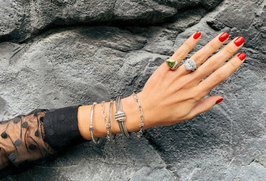 Hints and Clues! How to Get the Gift You Want from Him