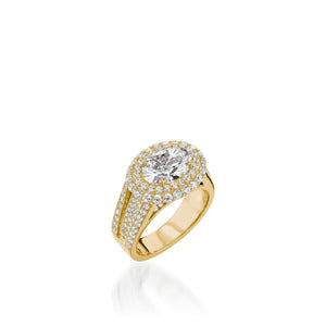 Lavish Yellow Gold Engagement Ring