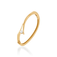 Load image into Gallery viewer, Oyster Pearl Small Cuff Bracelet
