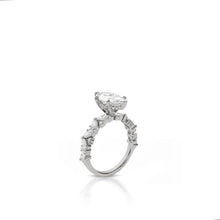 Load image into Gallery viewer, Edith Diamond Engagement Ring
