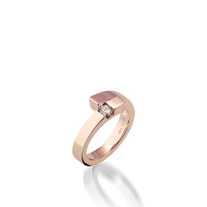 Women's 14 karat Rose Gold Pivot Diamond Ring