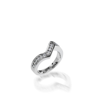 18 karat White Gold Intrigue Round Brilliant Diamond Engagement Ring