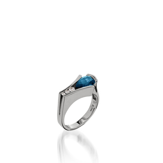 Women's 14 karat White Gold Venture Pear-shaped London Blue TopazRing Small
