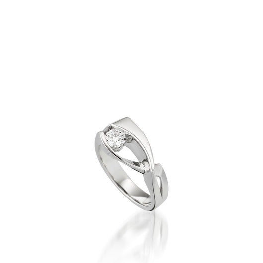 14 karat White Gold Oyster Diamond Ring with Single Channel-set Diamond