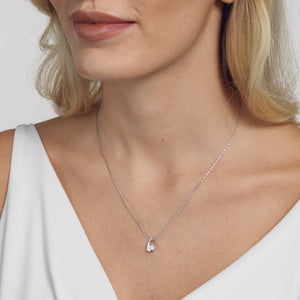 Oyster Petite Diamond Solitaire Pendant Necklace